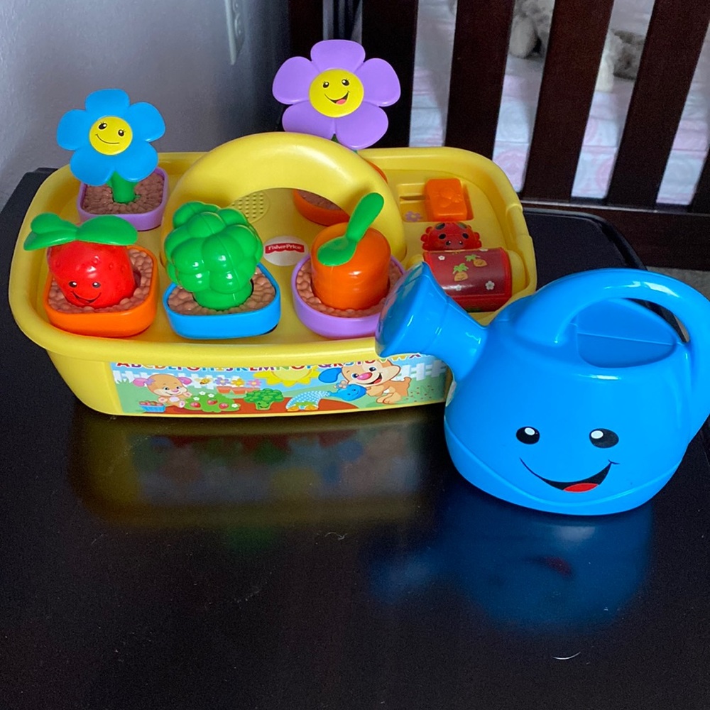 Fisher Price Laugh and Learn Smart Stages Grow ‘n Learn Garden Caddy